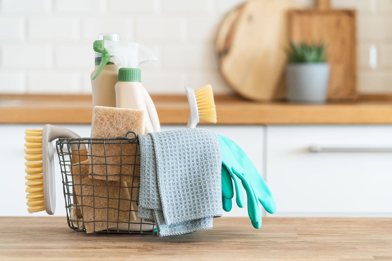 Matériel de nettoyage professionnel avec seau, raclette et chiffon